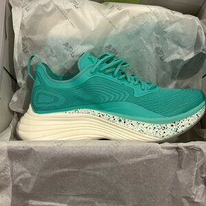 APL Streamline Shoes Womens 6